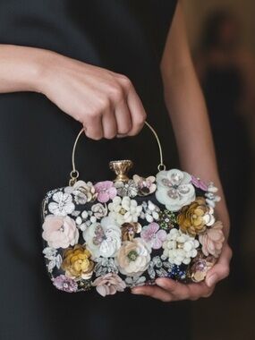 bebe Los Angeles New 3D Multi Embellished Daisy Viral Clutch Bag Prom Night